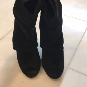 Never worn Manolo Blahnik suede slouchy booties